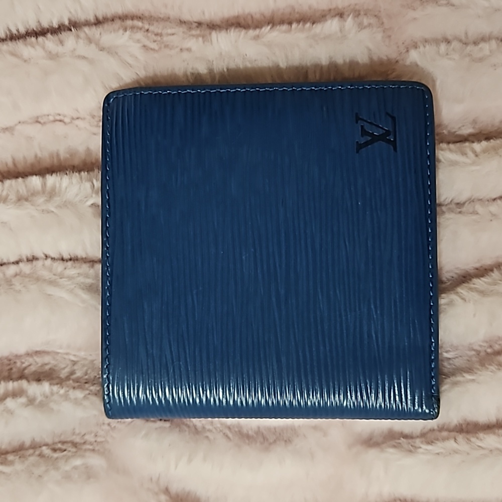 Louis Vuitton Blue Epi Small Wallet Unisex